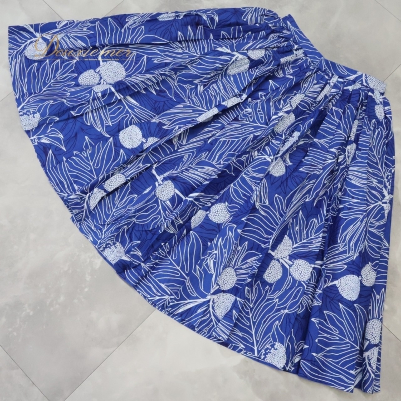 フラダンス 衣装 スカート ブルー系 シングル シンプル ラウアエ柄 ツーカラー かわいい 華やか 鮮やか 明るい ひらひら ふわふわ 青 白 ハワイアン アロハ ハワイアンプリント フラ ダンス レッスン 練習 ダンス衣装 イベント レディース おしゃれ