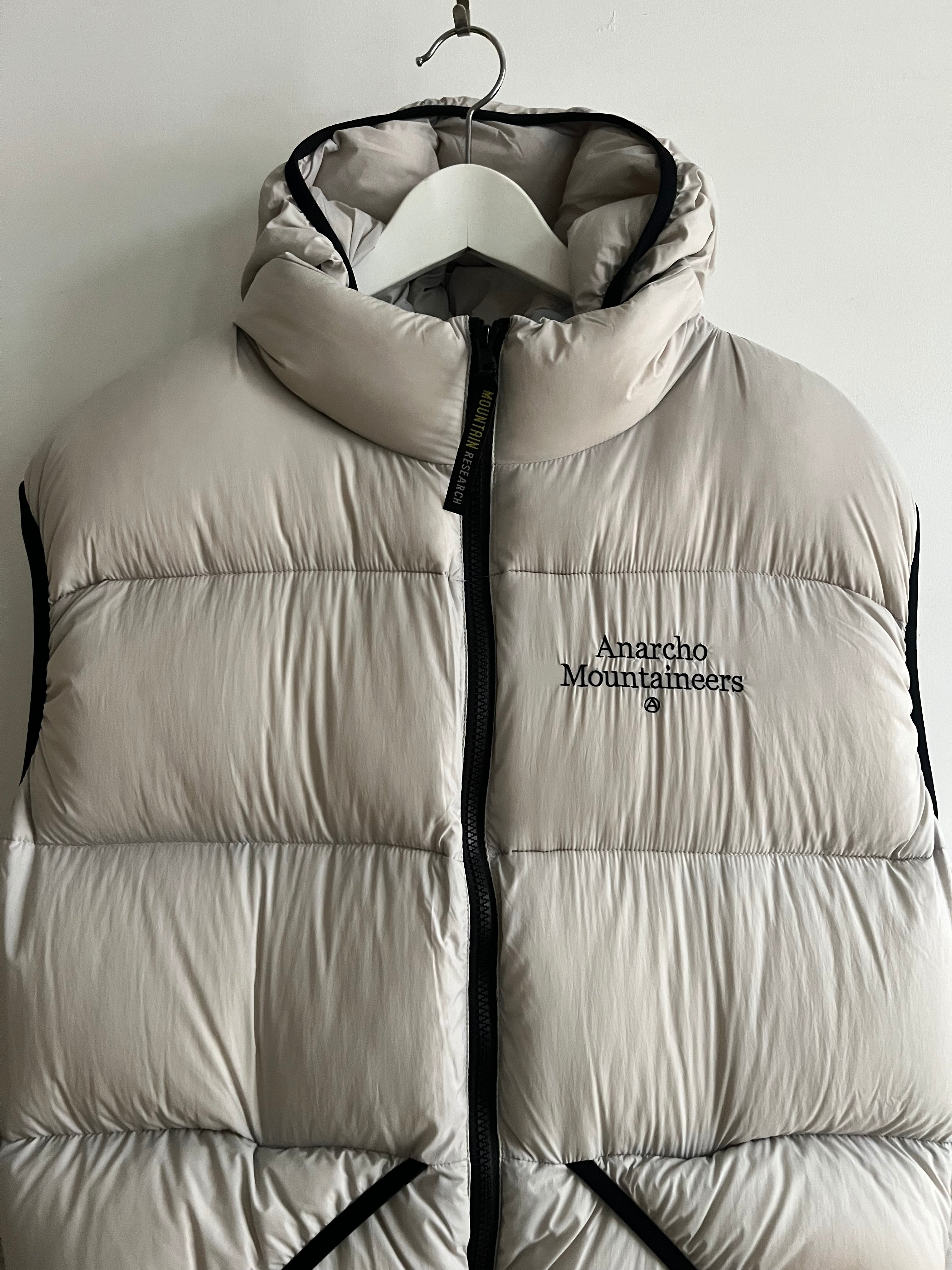 マウンテンリサーチのPUFF VEST L フード付き　状態良し 97f8f04390b4c1950e325cc023cbe4