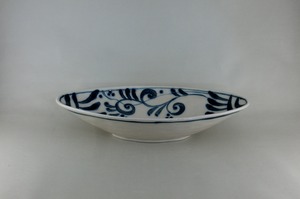 つる唐草舟形鉢（宗山窯）