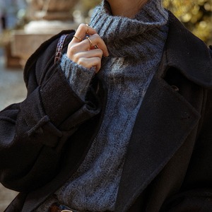 タートルネックツイストニットセーターとスカートのセットアップ A00880