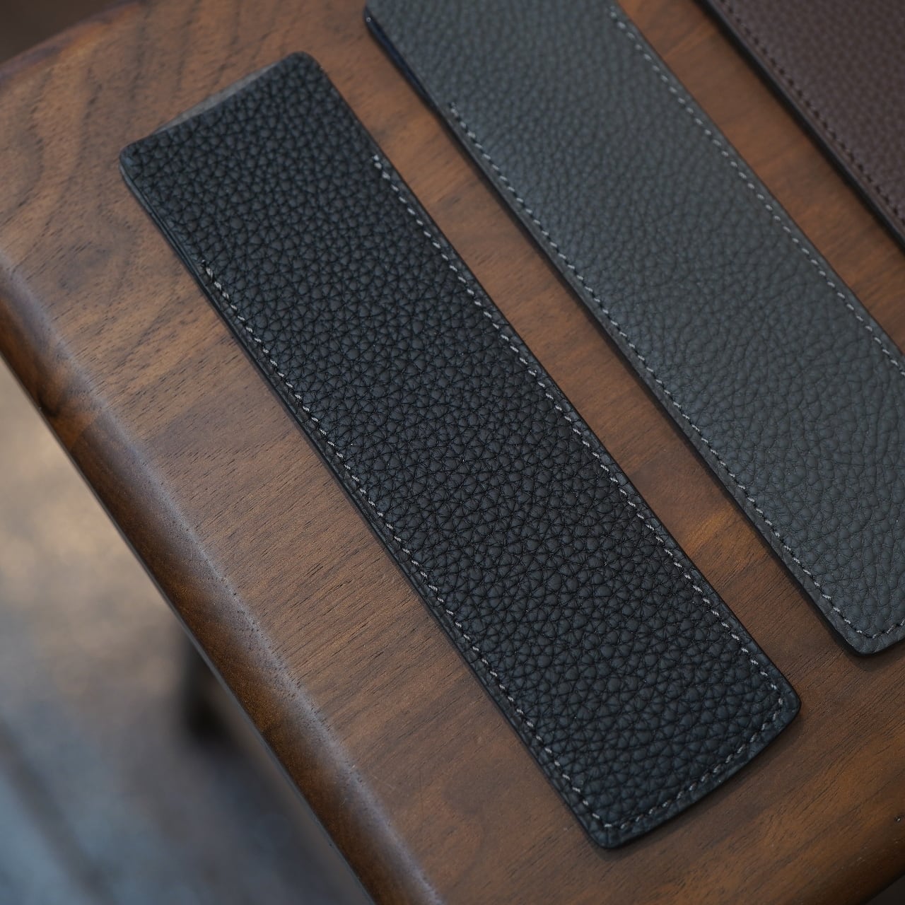 カンダミサコ 平型1本挿しペンシース（万年筆ケース） その1 | CIRCLE