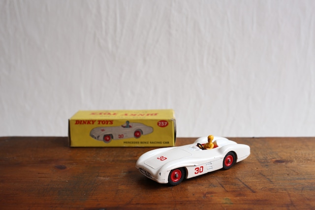 イギリス アンティーク ヴィンテージ DINKY 『MERCEDES BENZ RACING CAR 237』 N-0