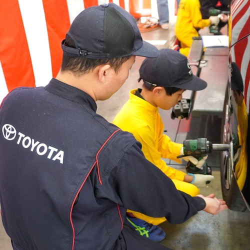 自動車整備士の仕事［熊本トヨタ自動車株式会社］（3名申し込み）