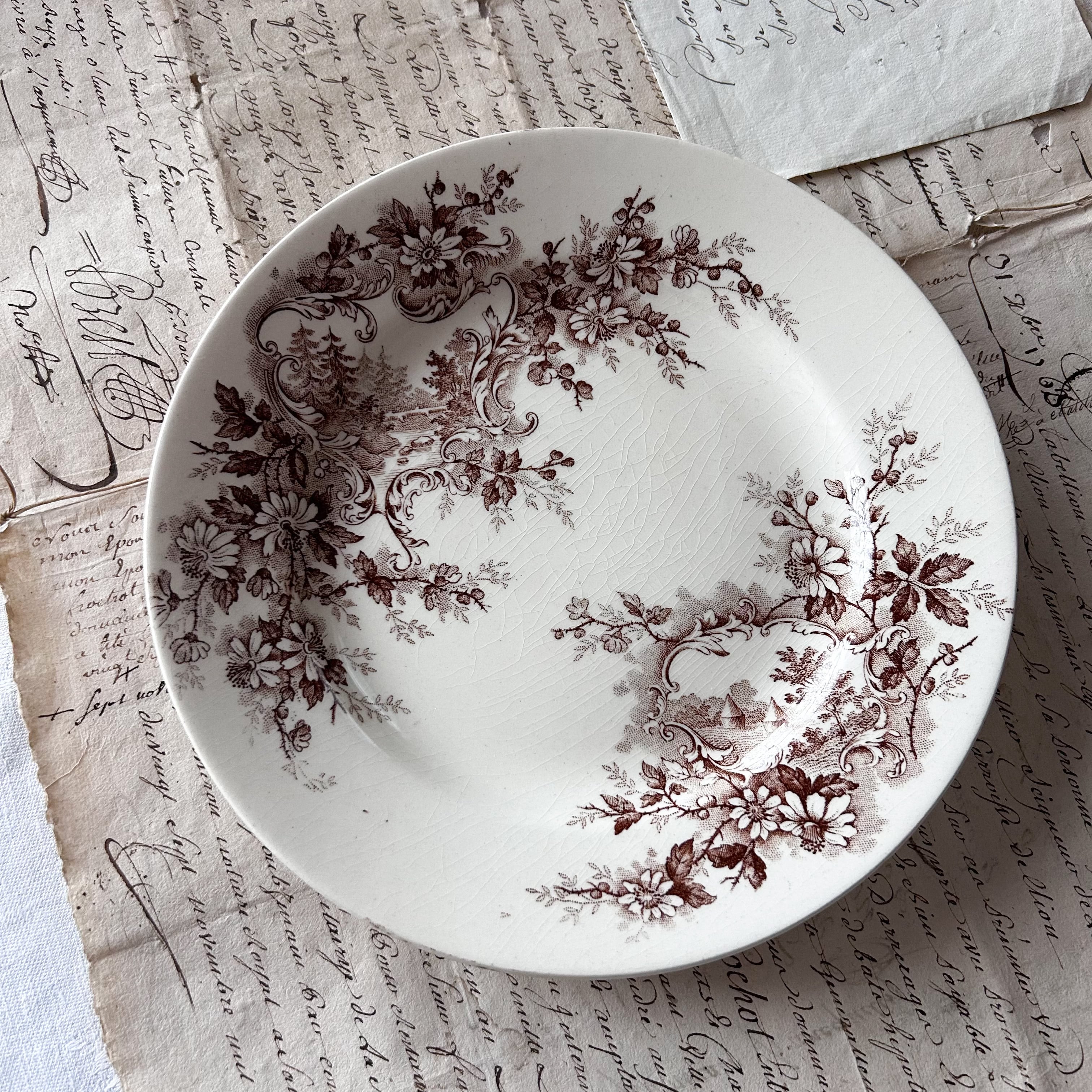 Longchamp 苺のバルボディーヌ　フランス　アンティークプレート Longchamp 苺のバルボディーヌ フランス アンティークプレート