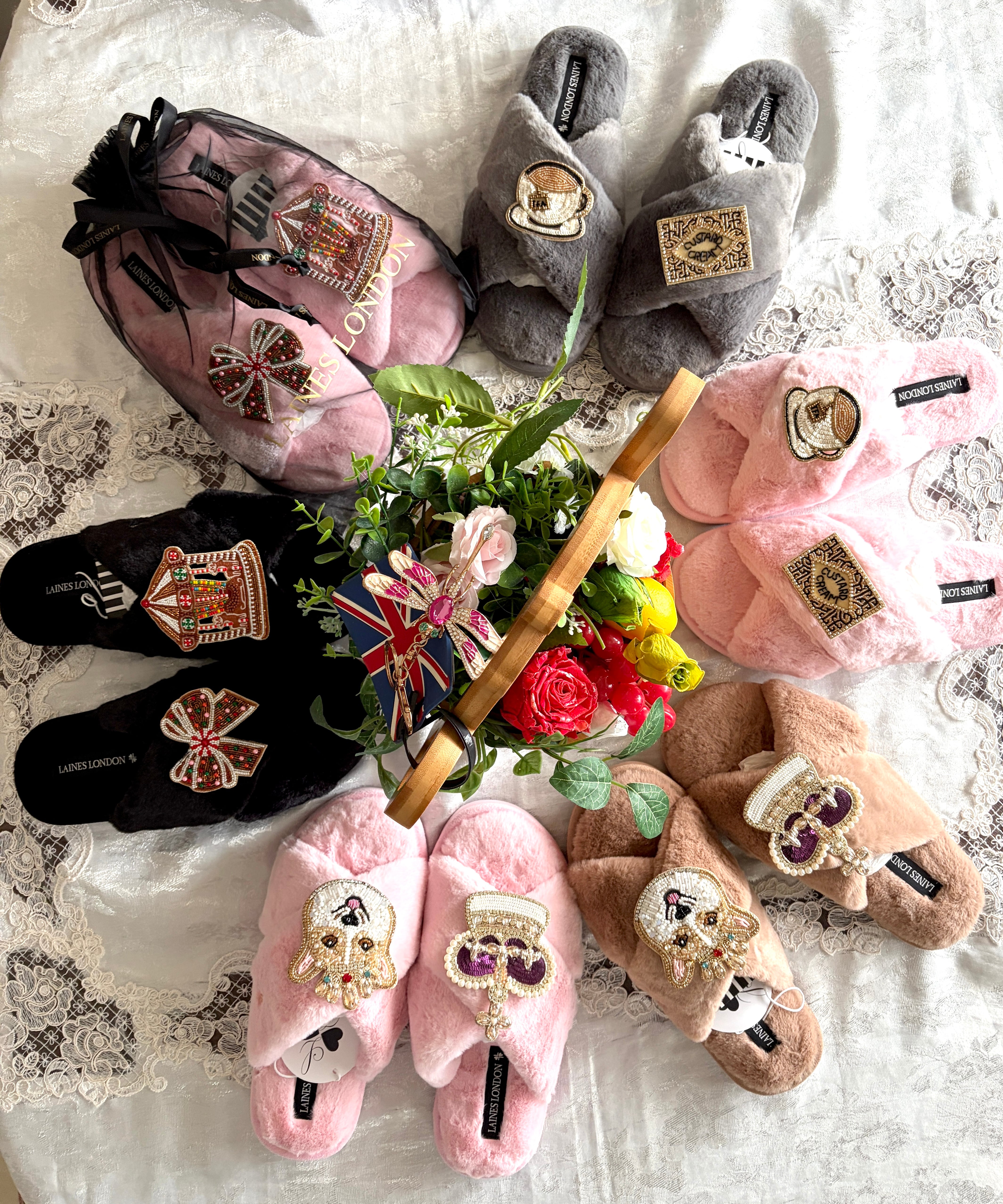 ◆ビーズ刺繍◆スリッパ◆キラキラビジュー◆メリーゴーランド/ リボン◆レインズロンドン◆LAINES LONDON◆英国◆