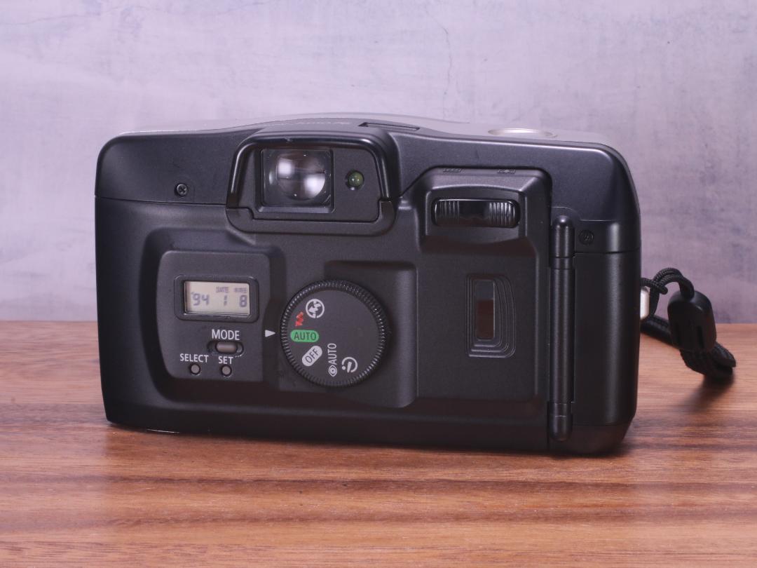 Canon Autoboy Juno 76 | Totte Me Camera