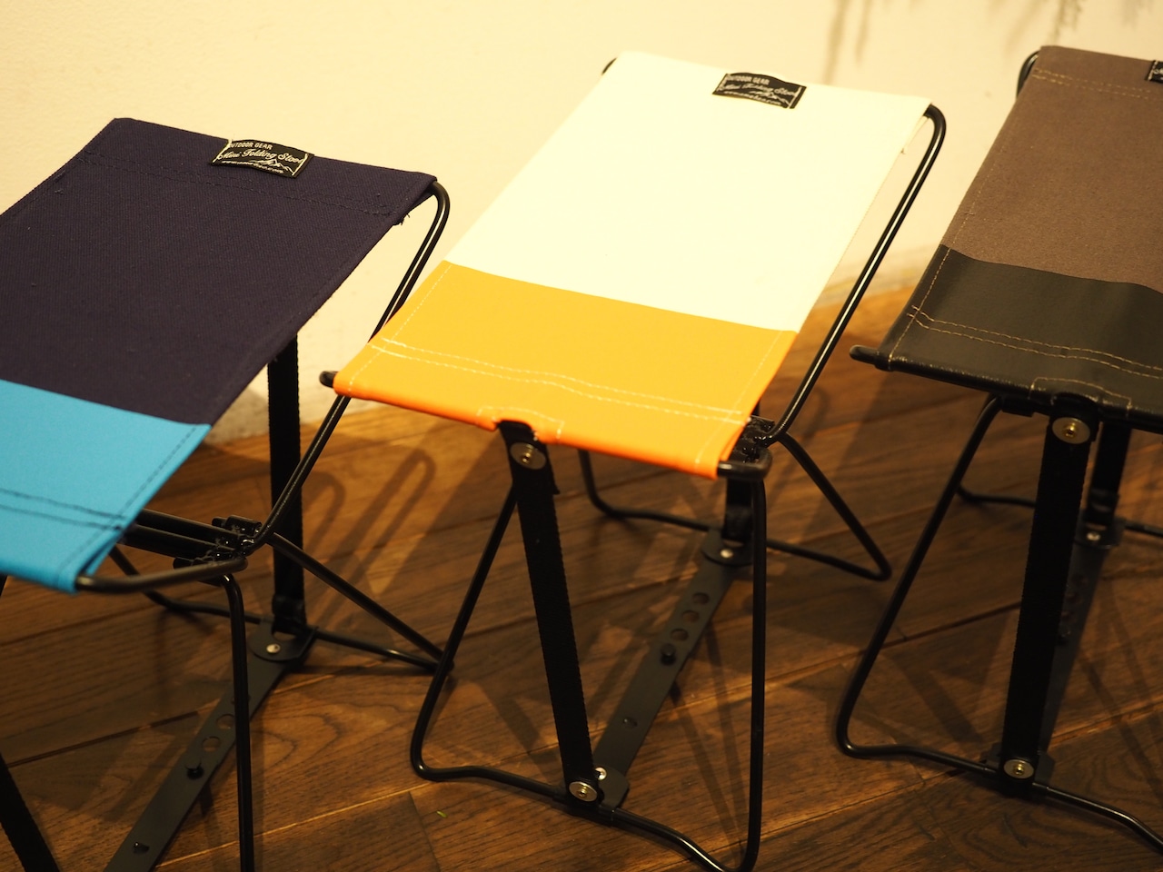 MINI FOLDING STOOL