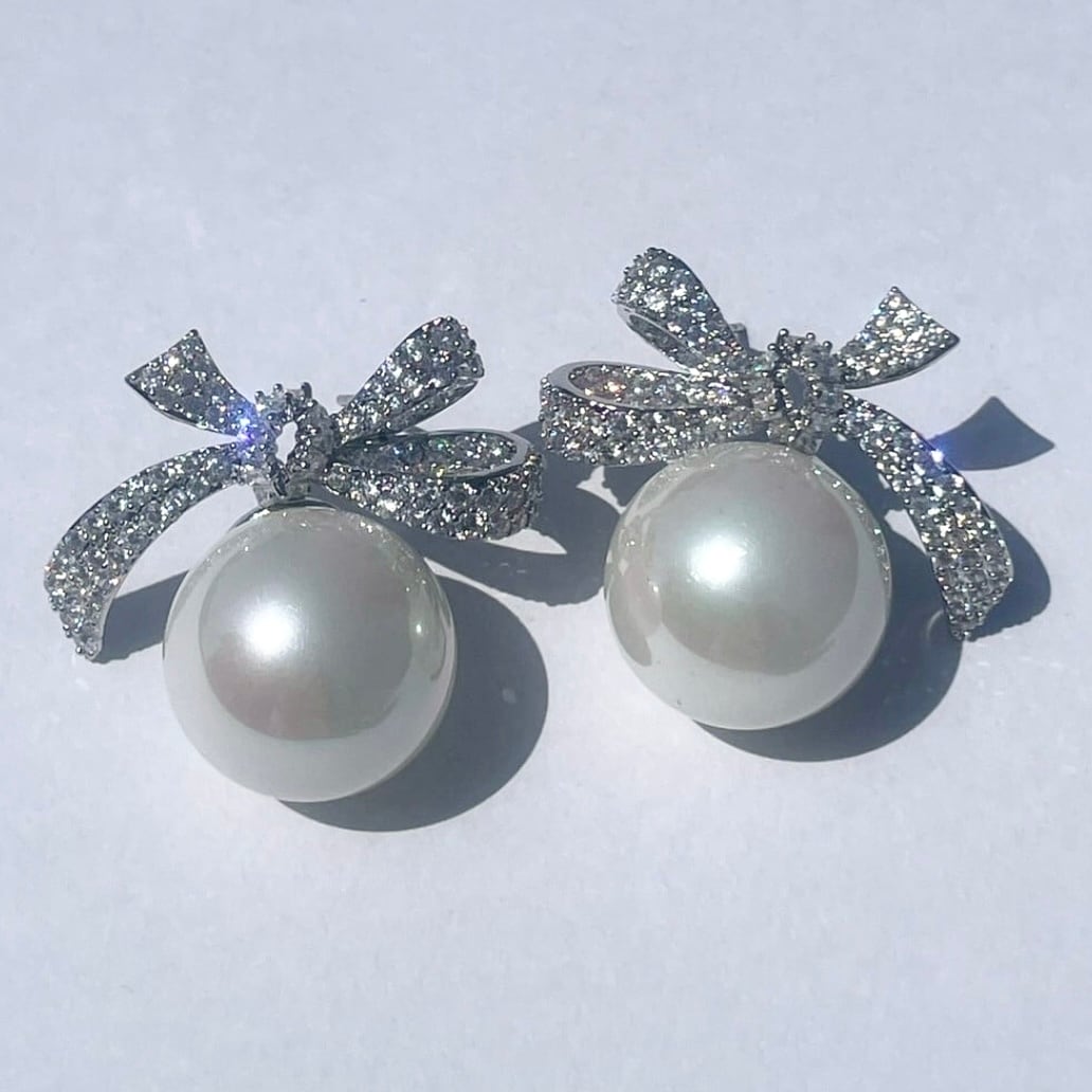 リボングレイスパール( ピアス / イヤリング)