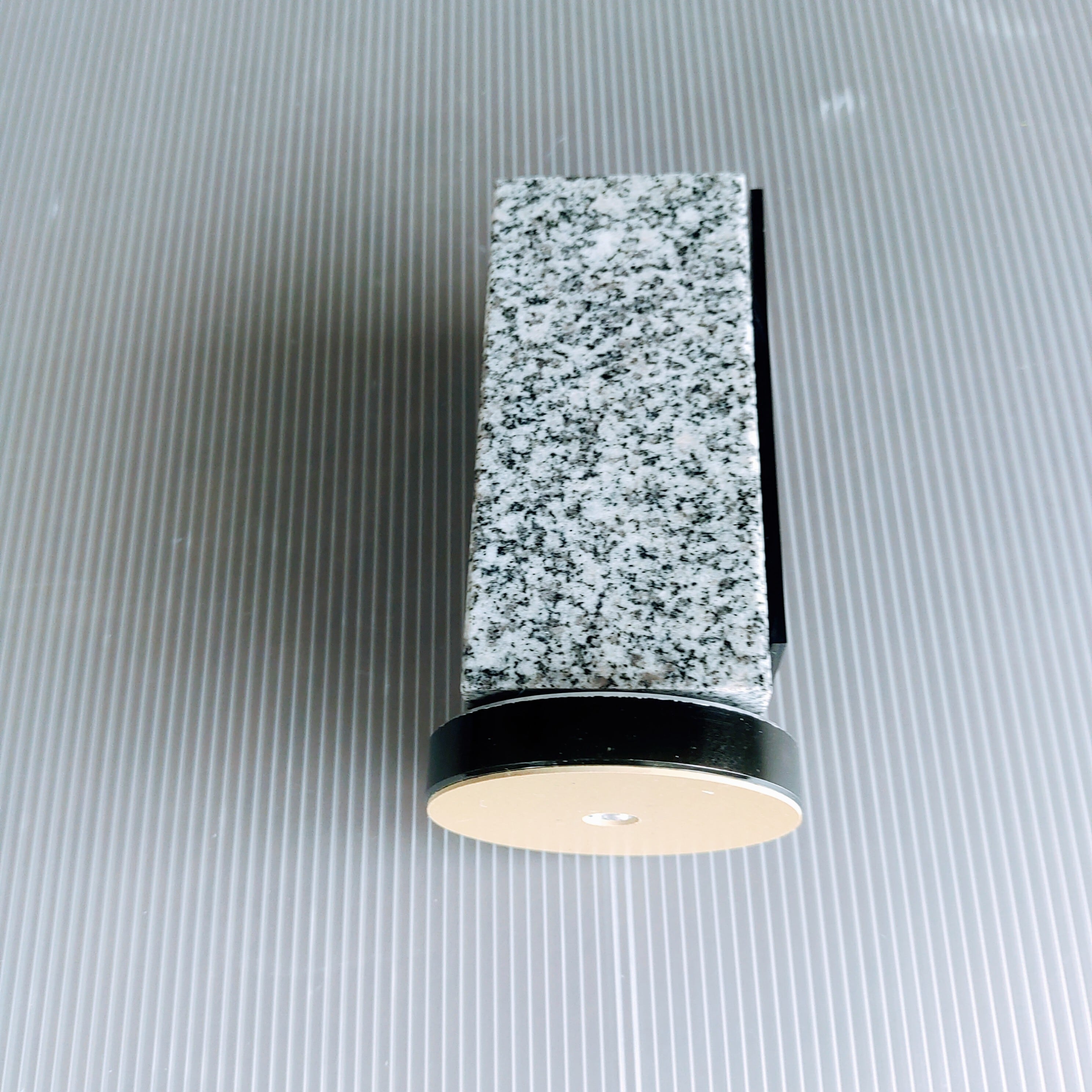 回転位牌 4人用悠想天回 4R50A白 1名様分