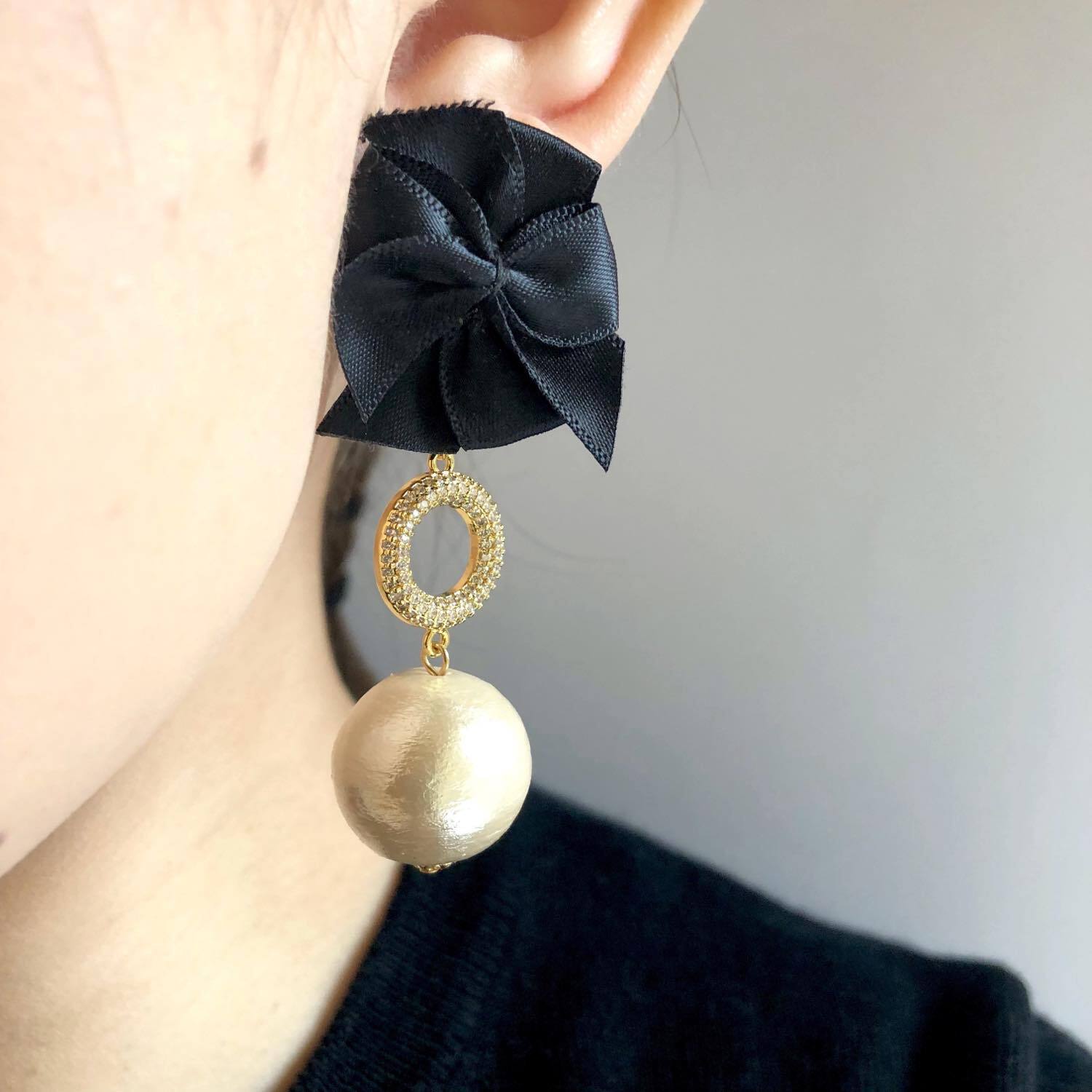 リボントップとジルコニアパールの〈ピアス/イヤリング〉