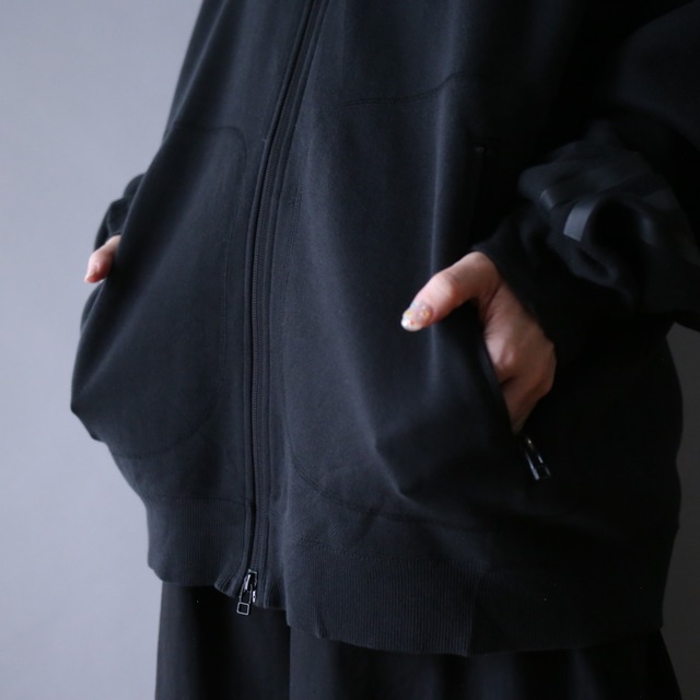 "adidas" black oner-tone double zip-up over silhouette jacket