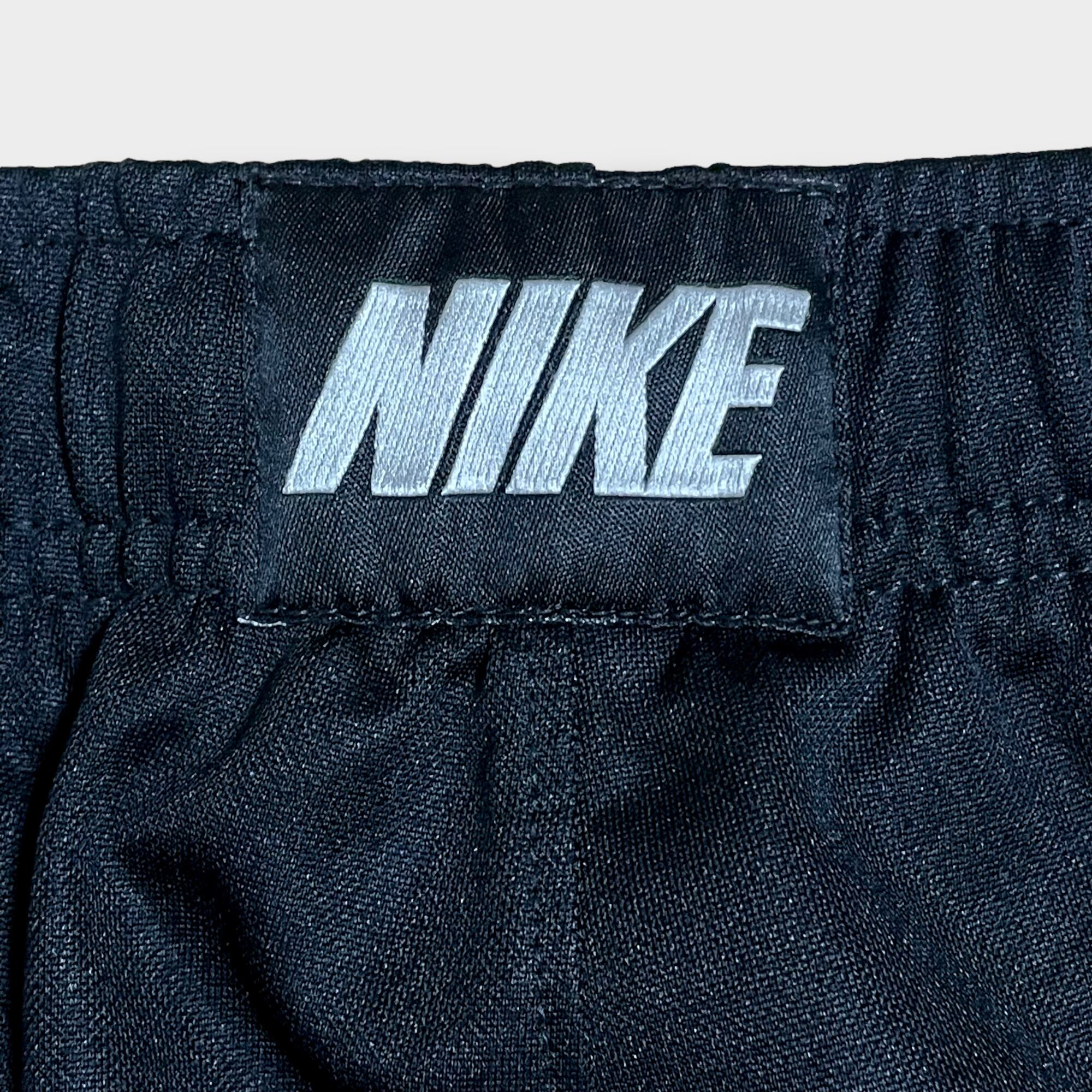 NIKE】XL ビッグサイズ トラックパンツ TRACK PANTS ジャージパンツ ダボパン ジャージ下 スウッシュ 刺繍ロゴ ベンチレーション  メッシュ 黒 ナイキ US古着 | 古着屋手ぶらがbest