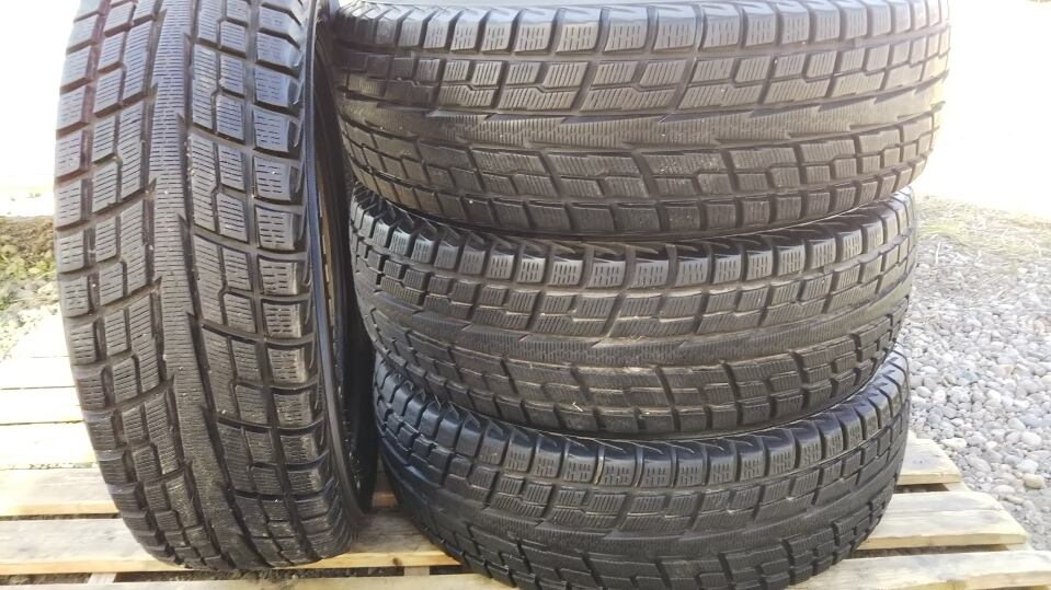 送料込☆ヨコハマ☆アイスガードSUV☆215/70R16☆新品スタッドレスセット