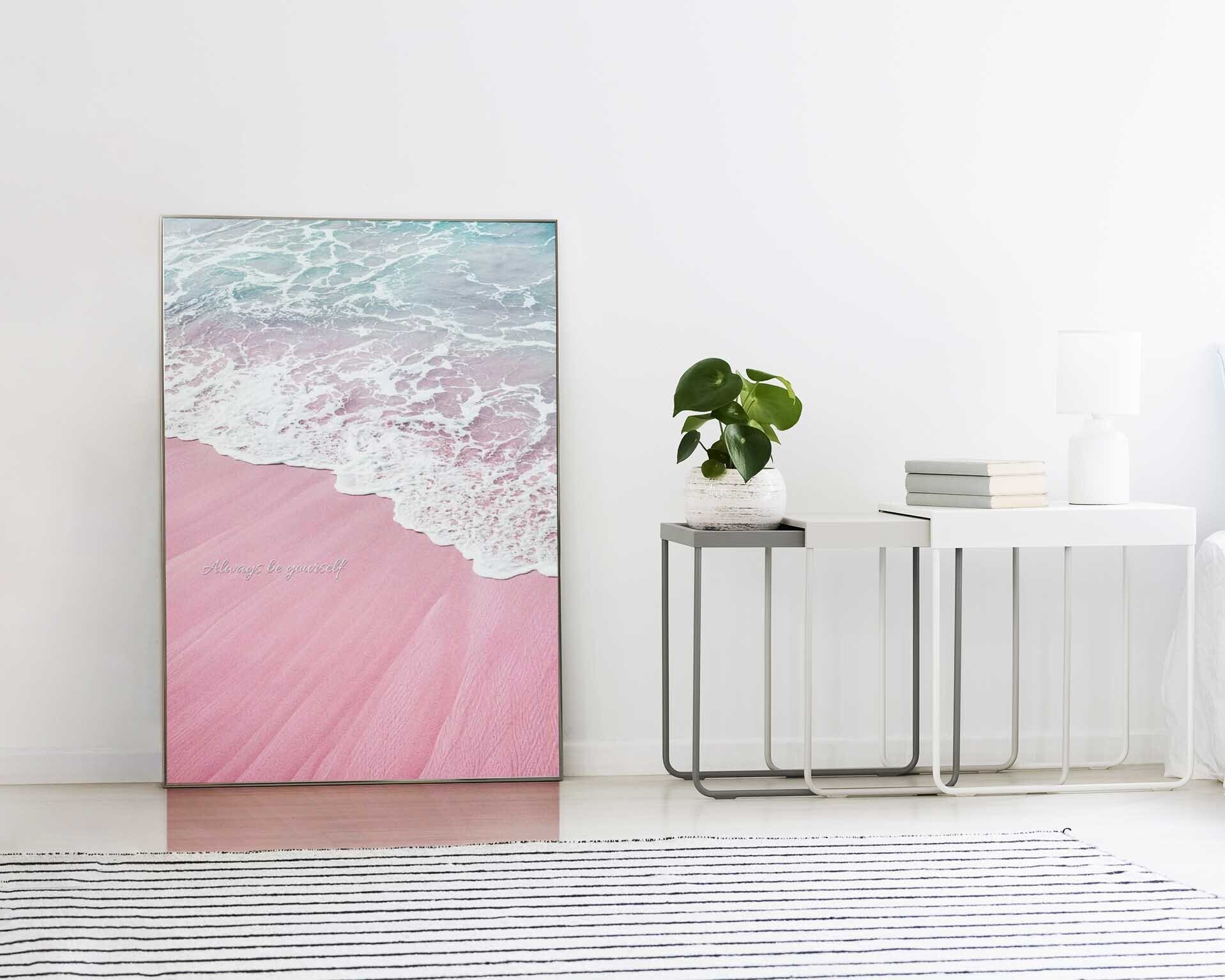 ピンクビーチ アートポスター - 癒しと幻想的な海の風景 | centralstar.JPN