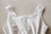 フランス 1900s 白リボンと白花とフリルレースブラウス アンティーク
