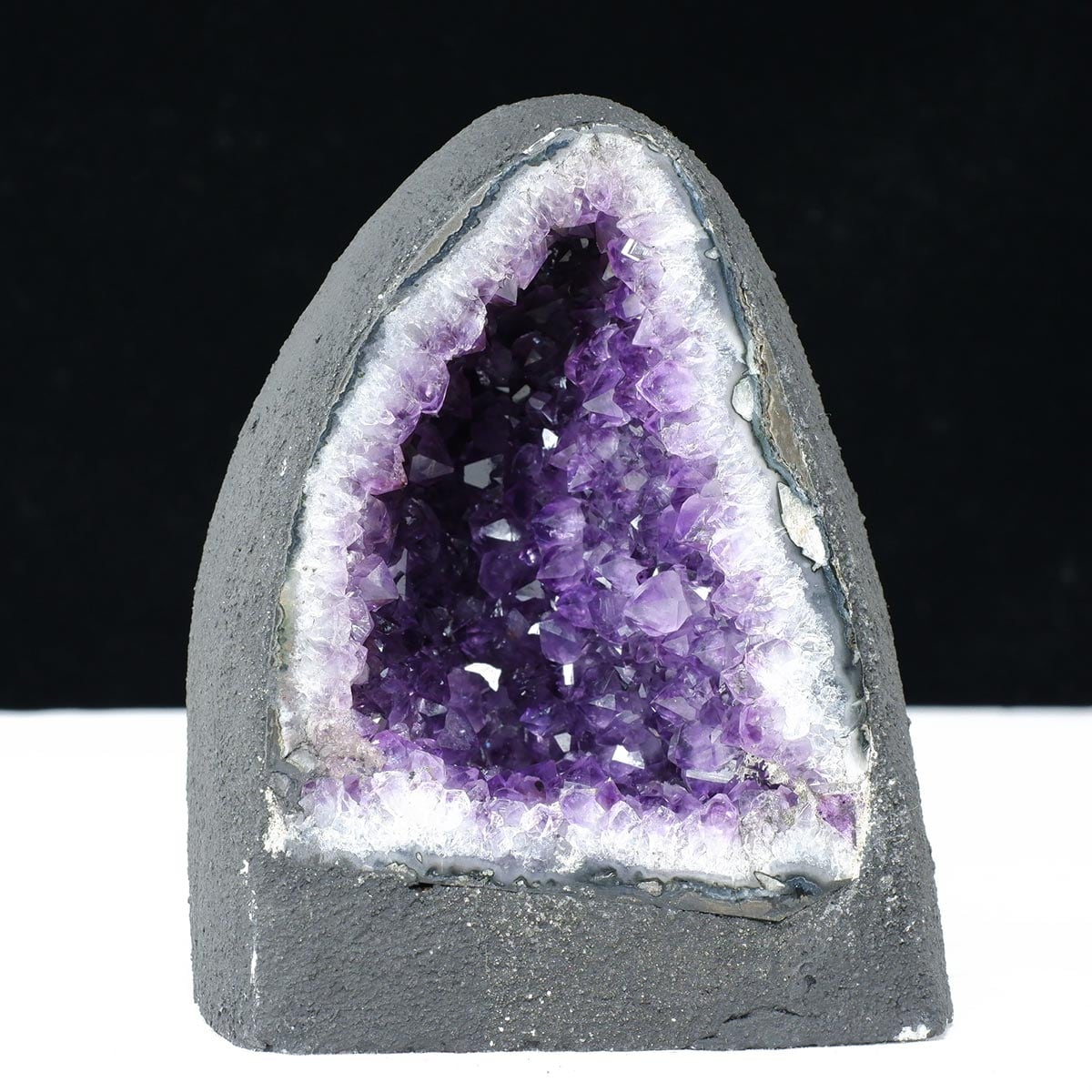1.8Kg アメジストドーム ウルグアイ産 アメジスト ドーム 原石 ジオード カペーラ 一点物174-2301