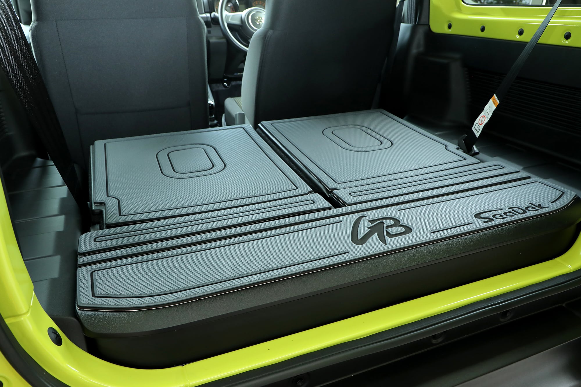 GBラゲッジマット SeaDek®素材 【GBデザイン】ダークグレー×ブラック