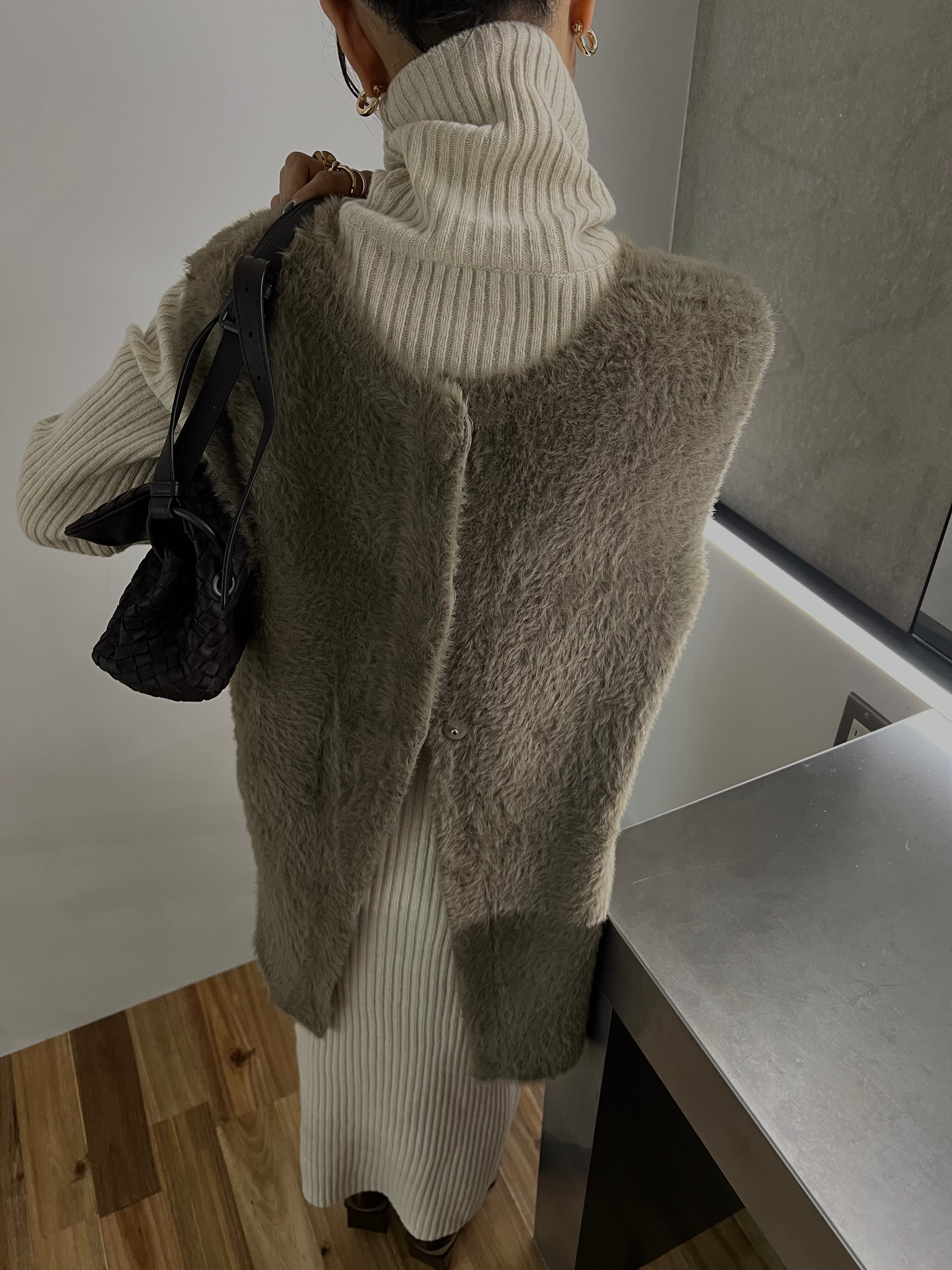 Double face shaggy knit gilet | WELINOA