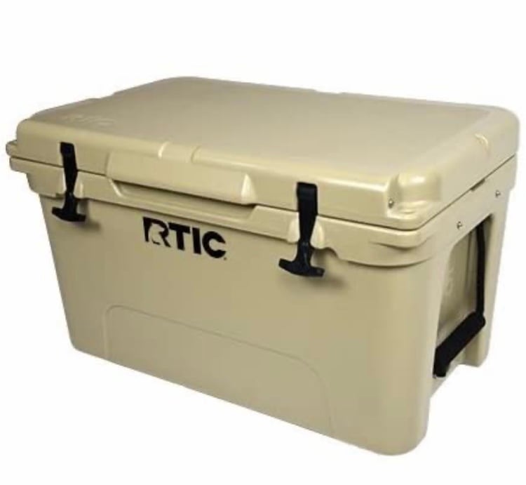 RTIC クーラーボックス　45QT タン