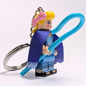 ★ブロックフィギュアキーホルダー★【トイ・ストーリー TOY STORY4 / 5 】 Bo Peep ボー・ピープ アクティブパンツver. / トイストーリー〚アメリカン雑貨 アメトイ〛