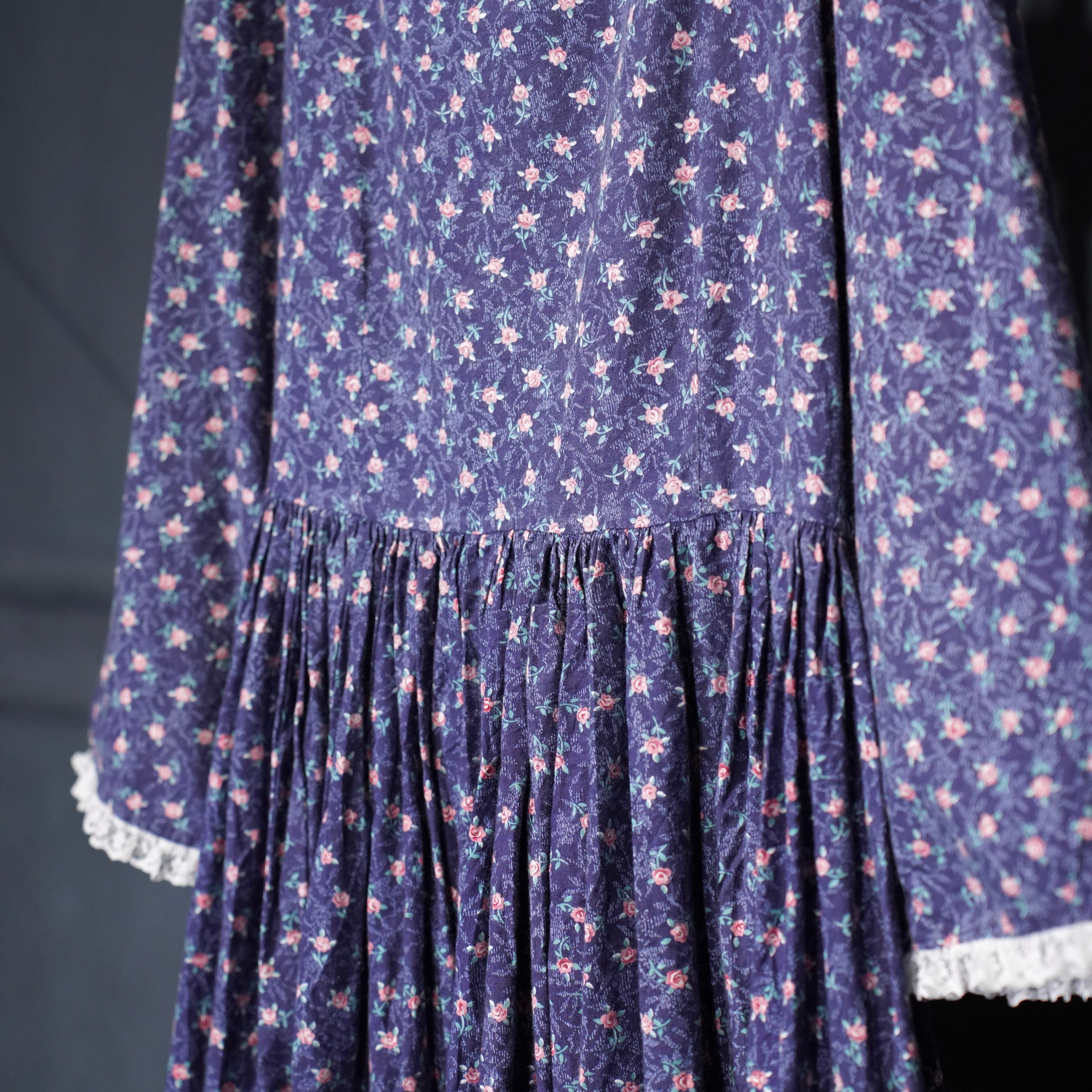 70's USA VINTAGE FLOWER PATTERNED LACE DESIGN COTTON DRESS 70's USA VINTAGE FLOWER PATTERNED LACE DESIGN COTTON DRESS