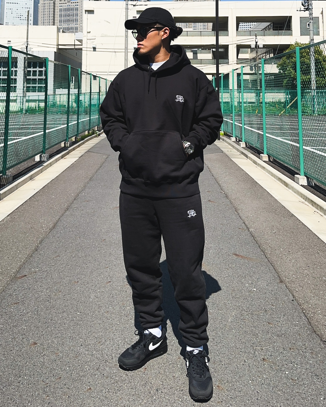 ARABIC ONE POINT HEAVY WEIGHT SWEAT HOODIE - BLACK