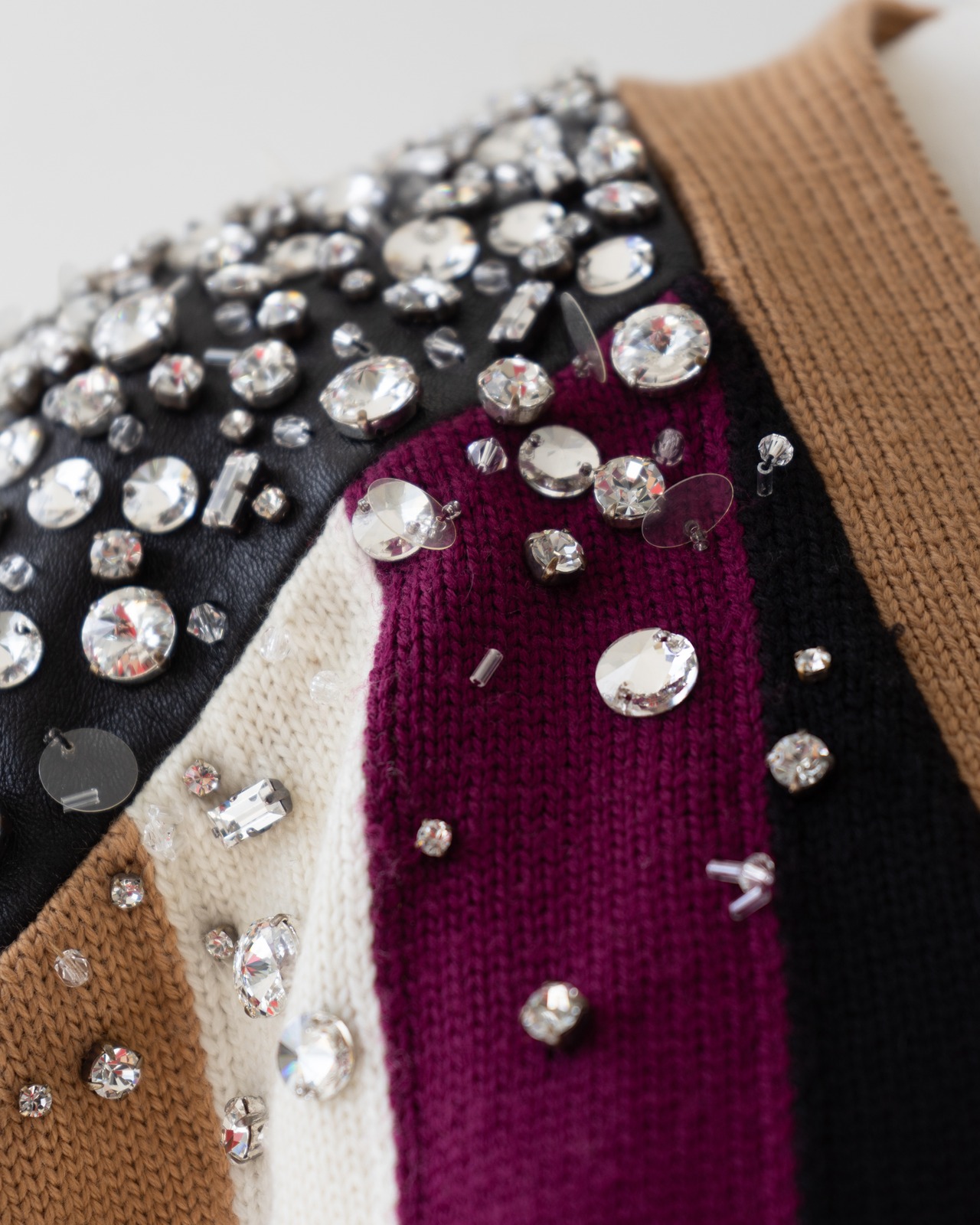 〈miu miu〉Embellished Cardigan