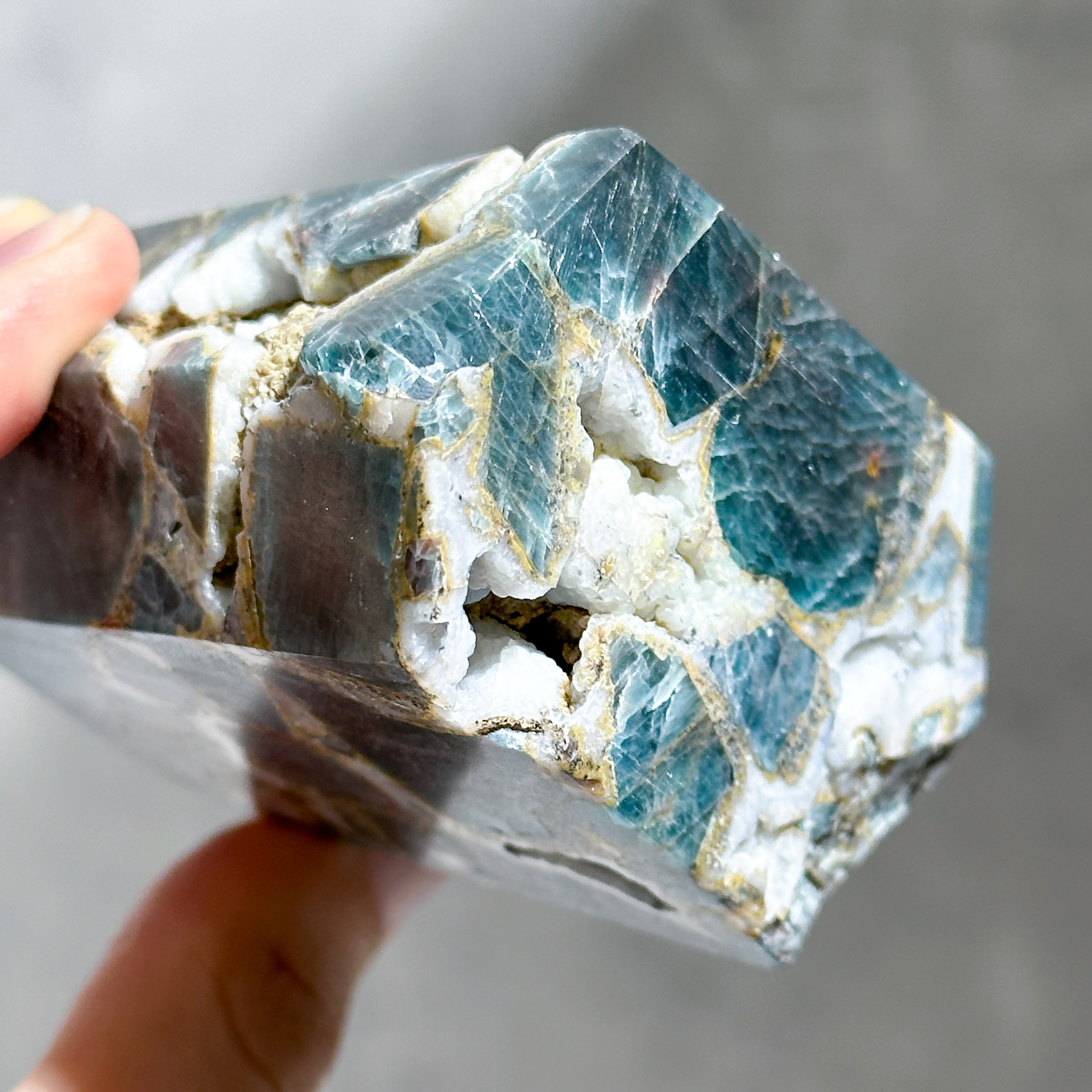 ブルーアパタイト タワー型61◇ Blue apatite ◇ 天然石・鉱物