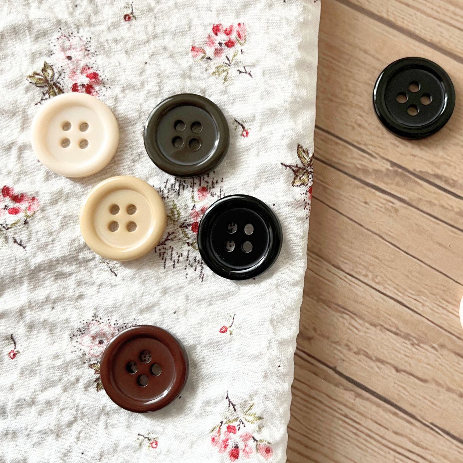 6個セット 艶あり】直径18mm シンプルな4つ穴樹脂ボタン haoa | コモンママ