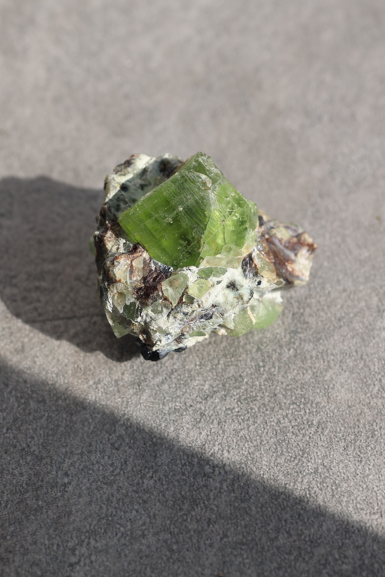 ペリドット「太陽の雫」Peridot|天然石 原石 鉱物 パワーストーン | PD-H-003