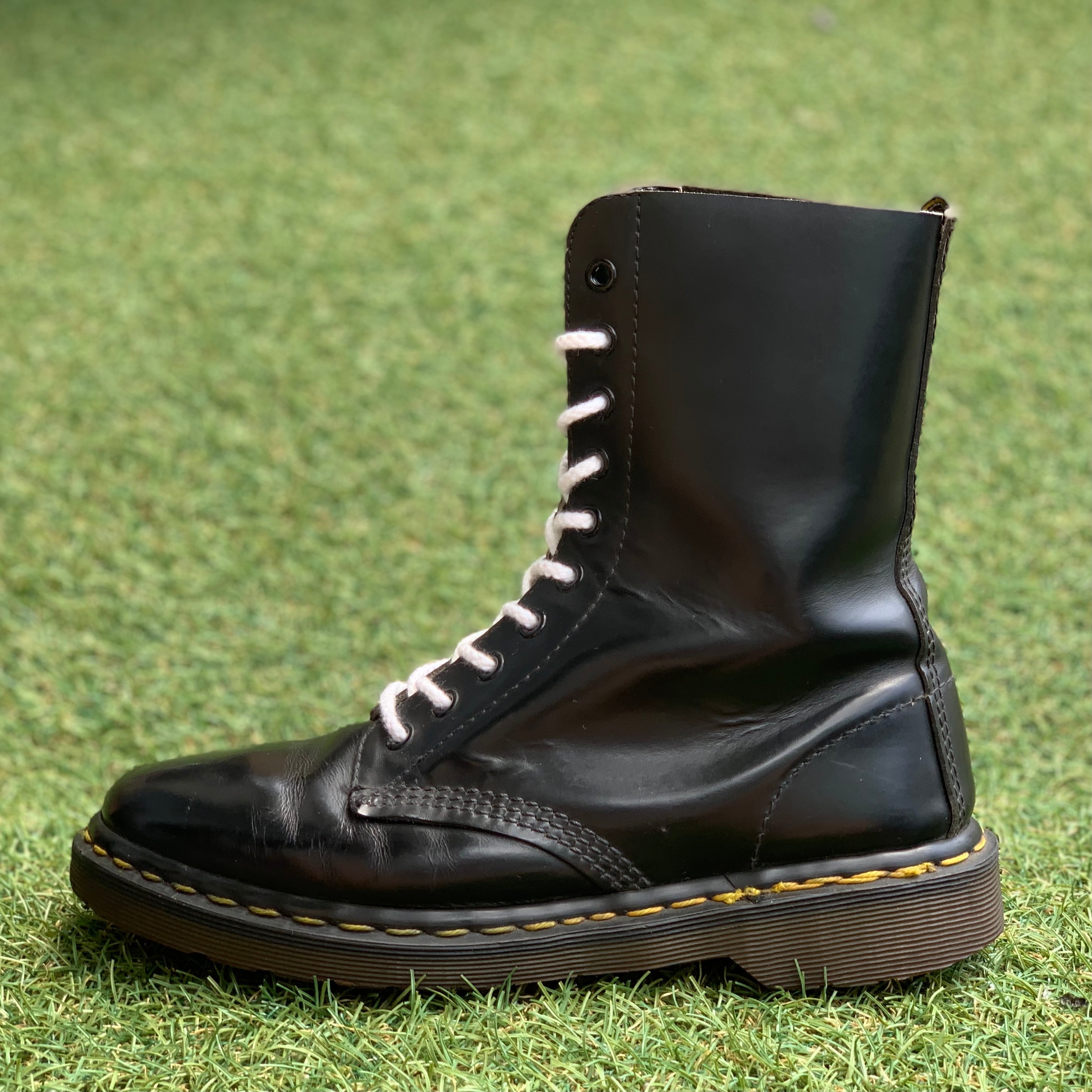 イングランド製！ Dr.MARTENS ドクターマーチン 10ホールブーツ F788 ...