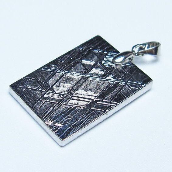 ギベオン ペンダント 隕石 メテオライト 一点物 おまかせ便 112-13432