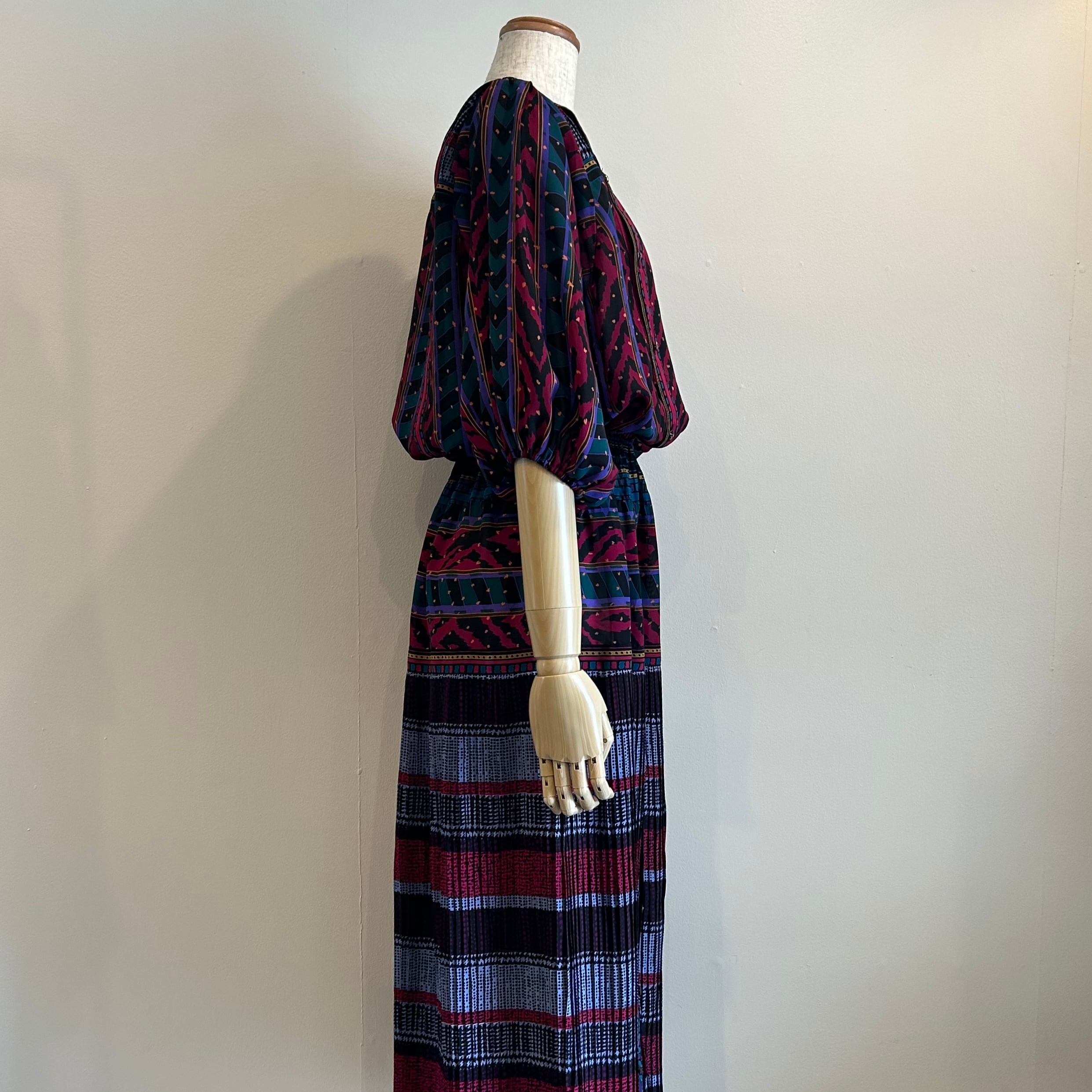 diane freis ワンピース | Monique vintagestore 古着の通販サイト diane freis ワンピース | Monique vintagestore 古着の通販サイト