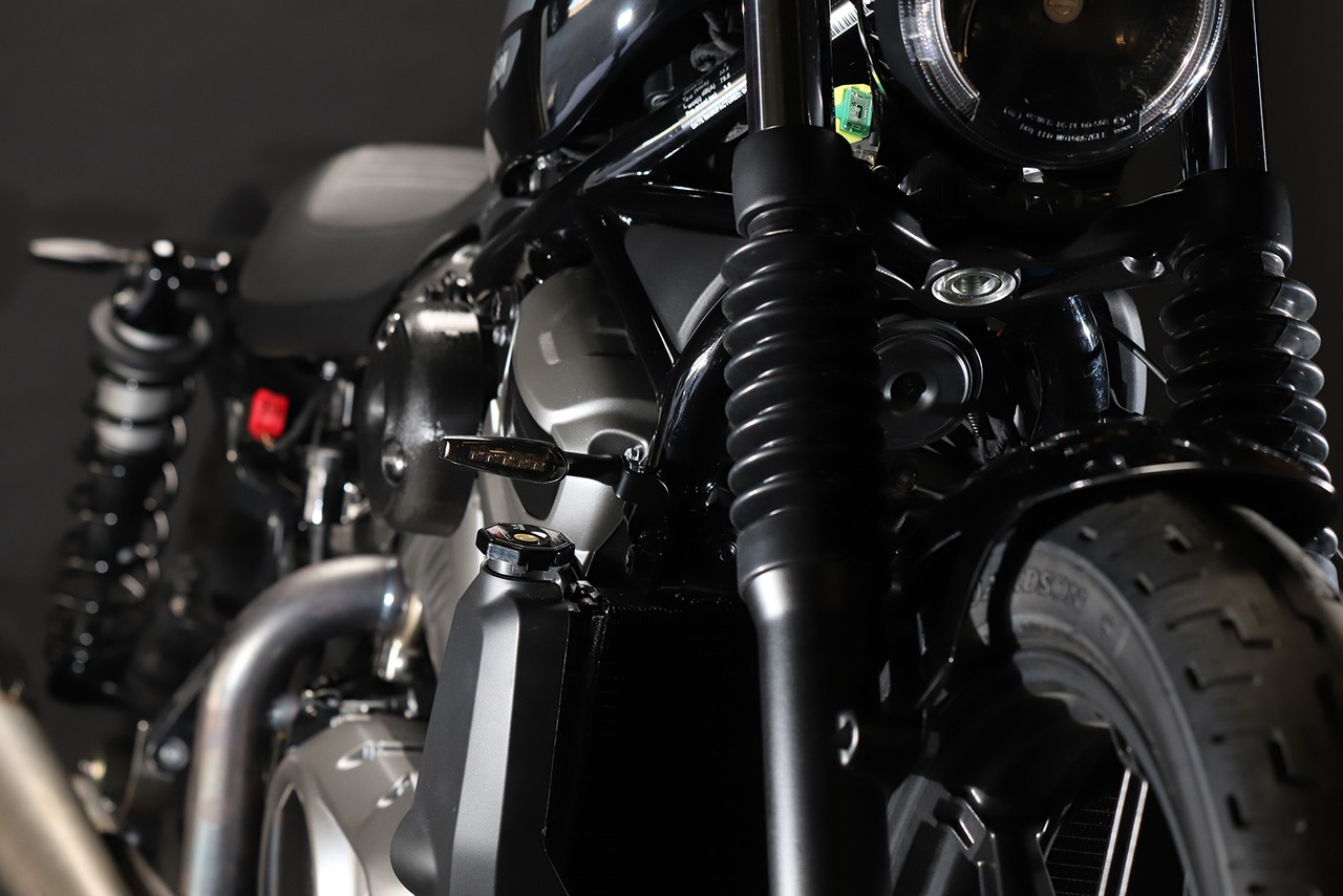 (Front) Turn signalBracket RH975/Nightster