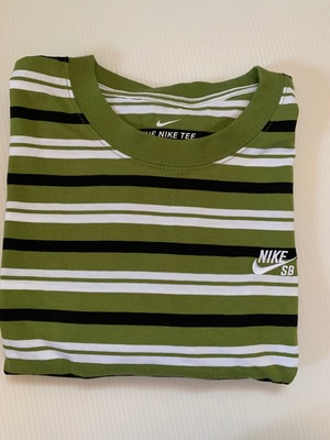 NIKE Tシャツ