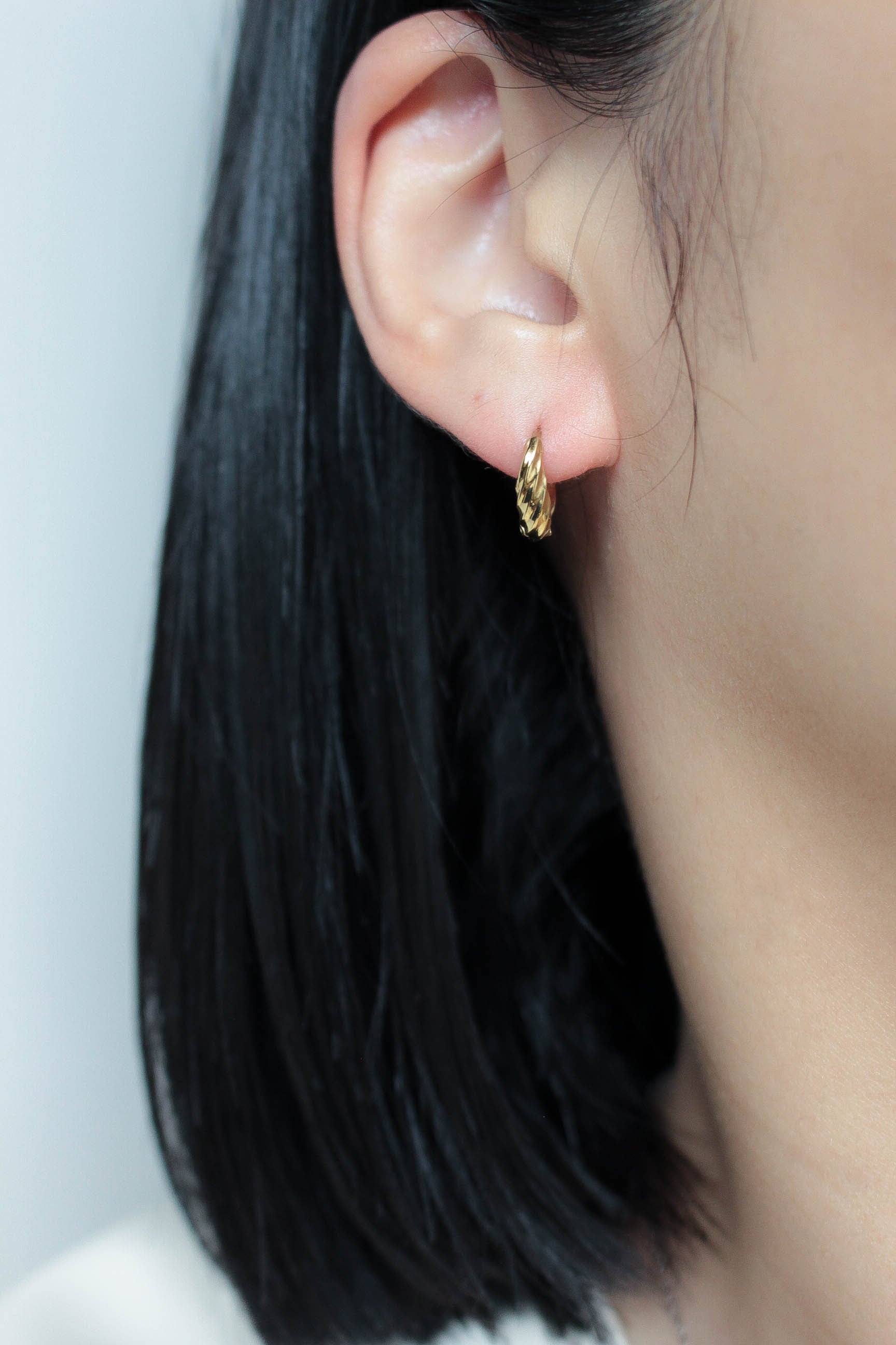 Drop Twist Hoop Pierce | ebine(エビネ)|金属アレルギー対応アクセサリー