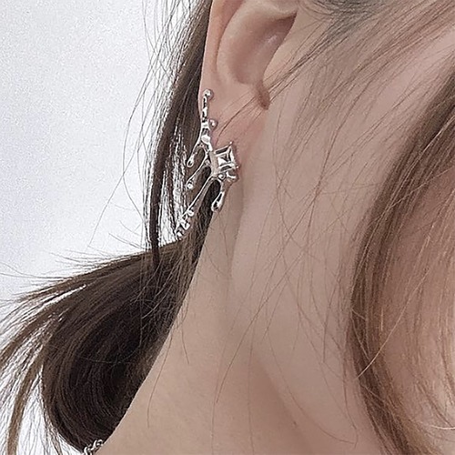 Melt Square Crystal Earrings メルト スクエア クリスタル ピアス