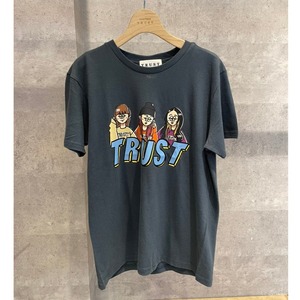 【デニムブルー】半袖 Tシャツ トップス カットソー プリント イラスト ユニセックス ロゴ ストリート original threegirl teegirl tee