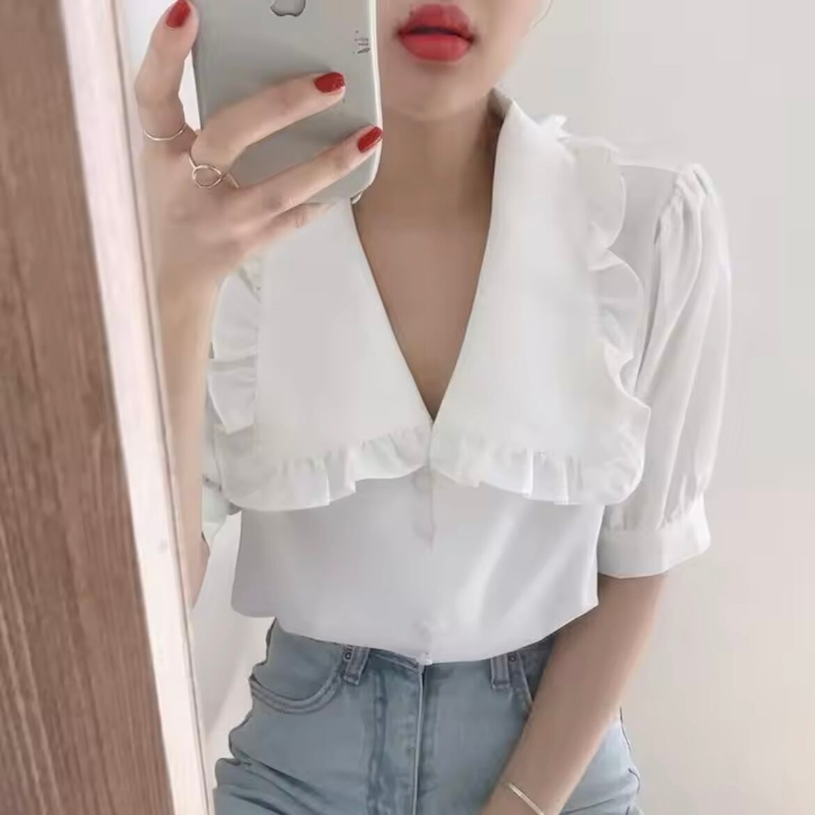 ビッグカラーフリルショートスリーブブラウス