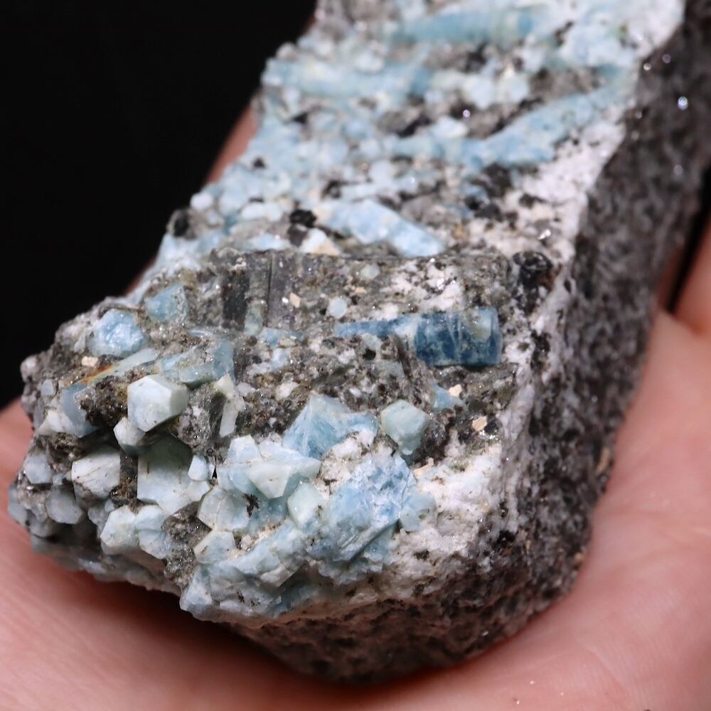 SALE※ 自主採掘！アクアマリン カリフォルニア産 213,6g 原石 AQ184