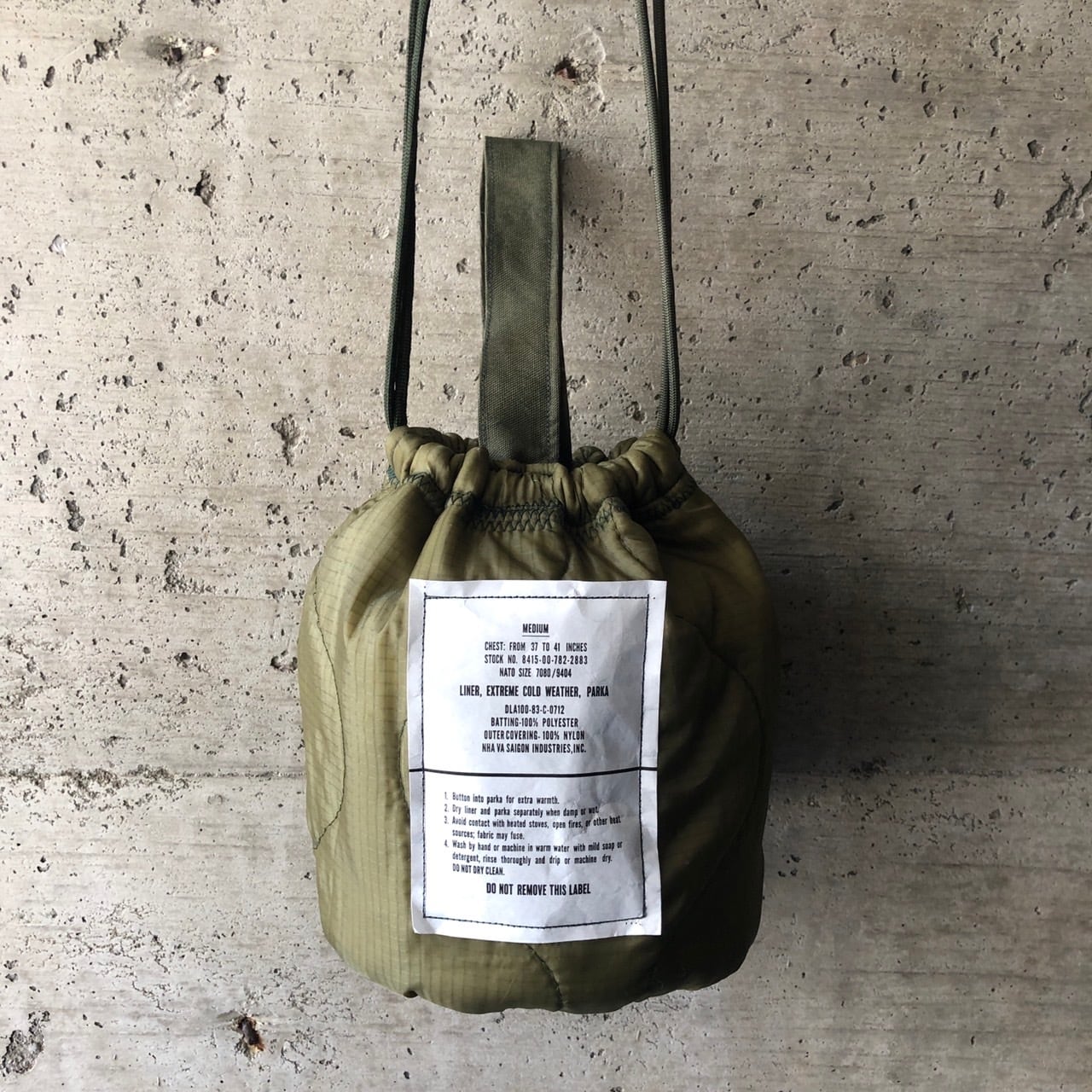 ミリタリーリメイク商品 | ビンテージ雑貨 家と外で