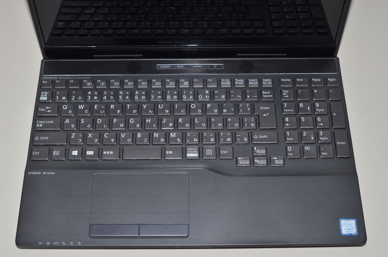 中古ノートパソコン 富士通 AH55/D3 Windows11+office core i7-8565U 
