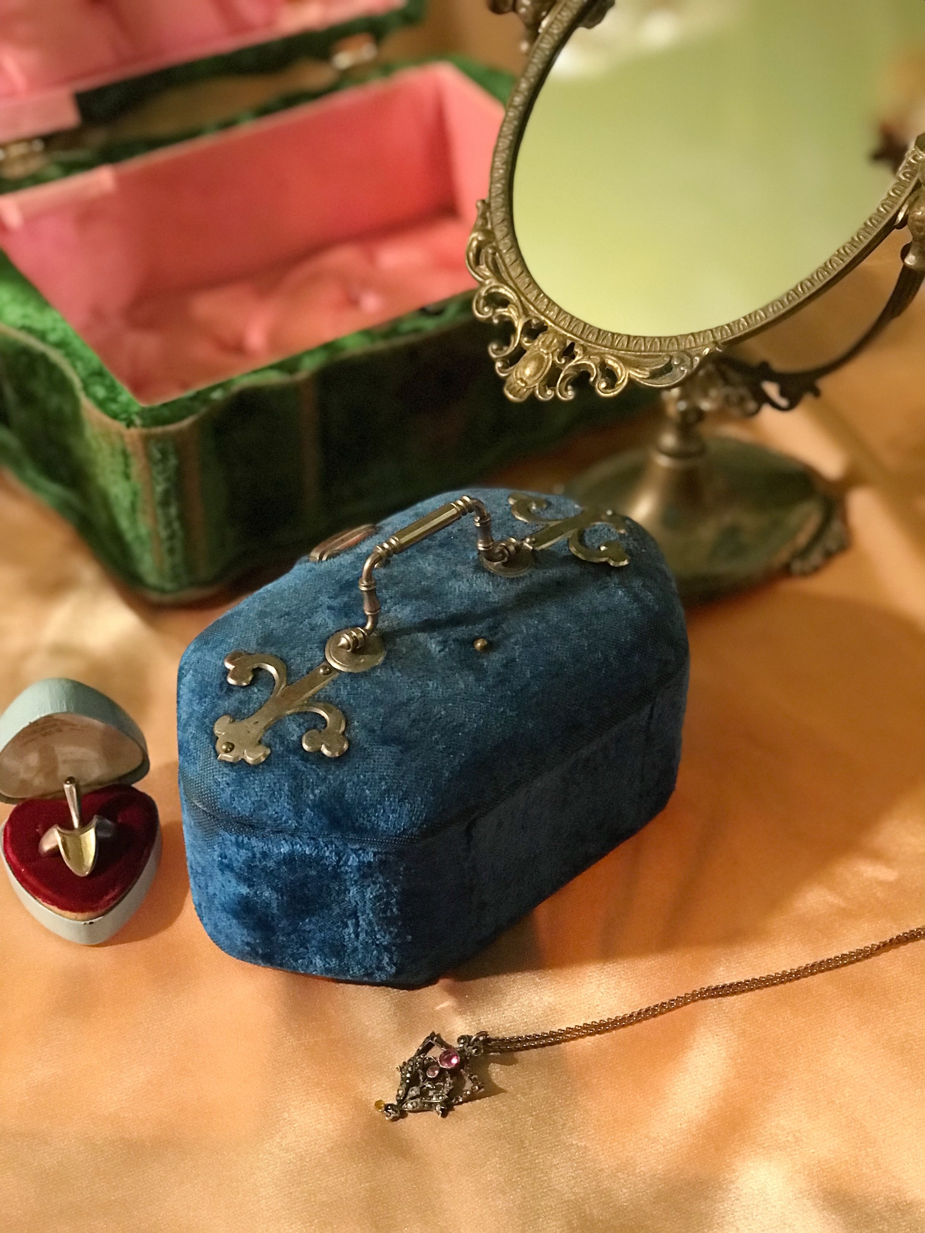 フランスアンティーク　ベルベット　ジュエリーボックス　ブルー　リングケース　水色 アンティークジュエリーボックス ケース フランス ブルー