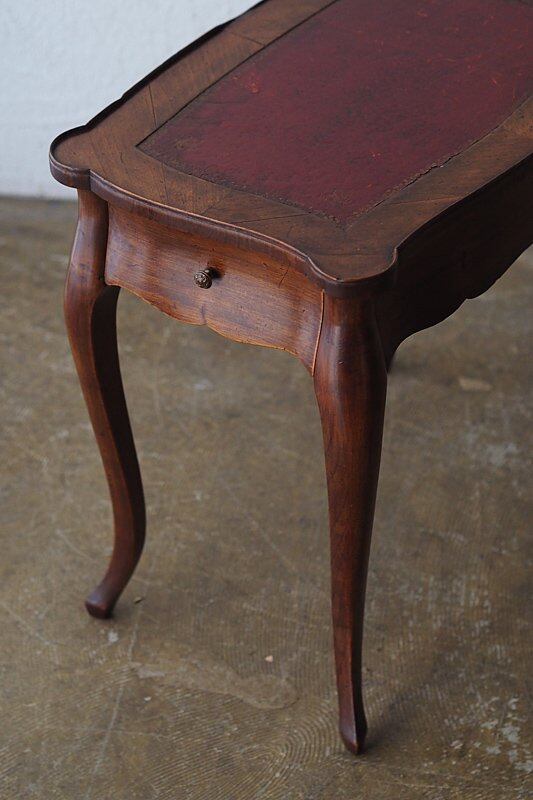 渋い赤色.革天板のサイドテーブル- leather top side table 渋い赤色.革天板のサイドテーブル- leather top side table
