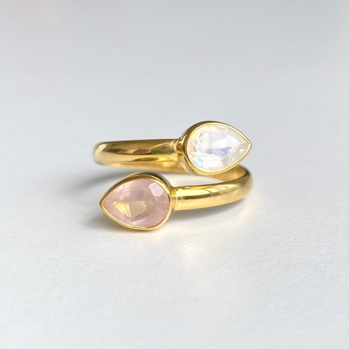 ローズクォーツとレインボームーンストーンのスパイラルリング 18KGP