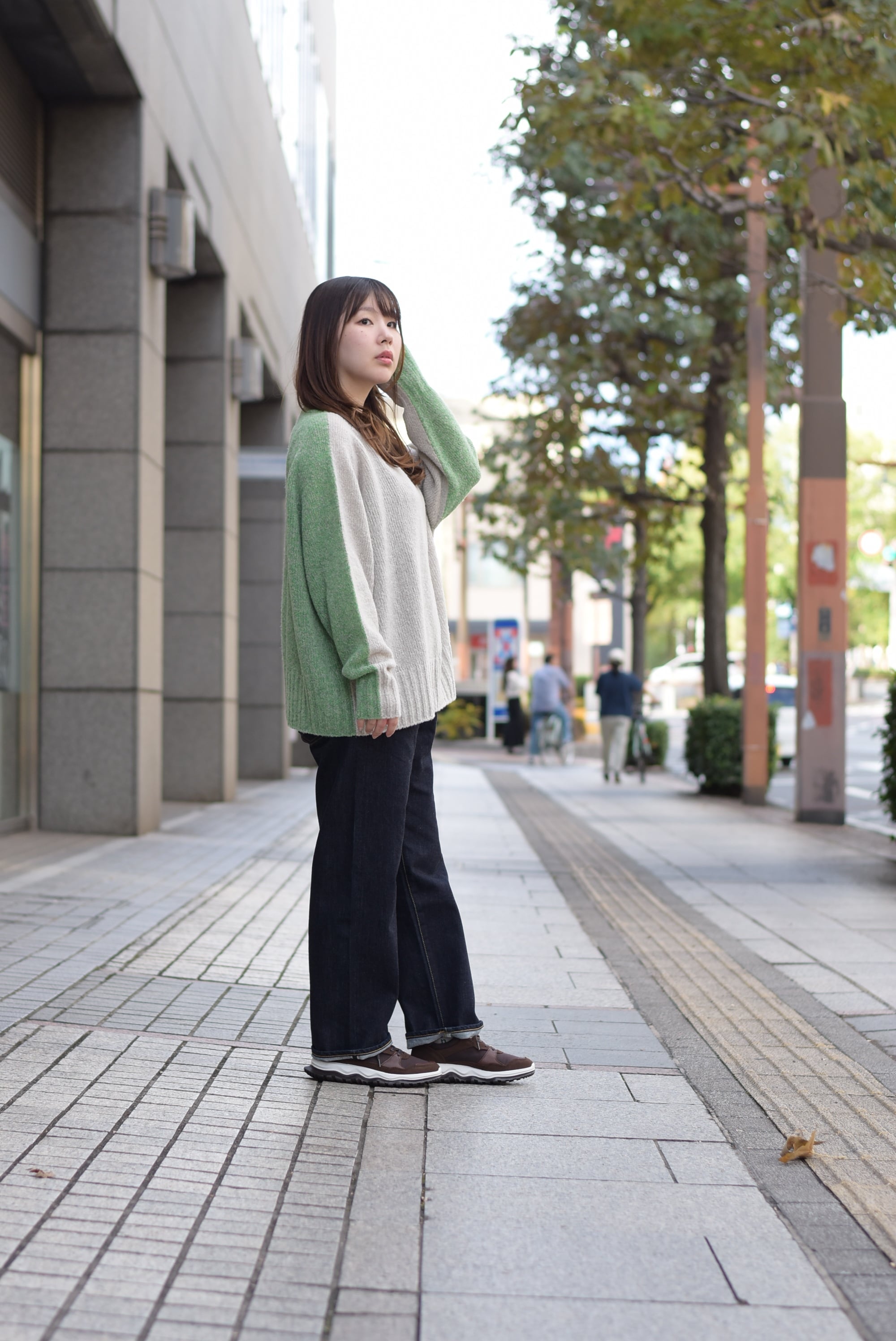 maillot】mature wool bicolor crew wide sweater | theater(シアター)