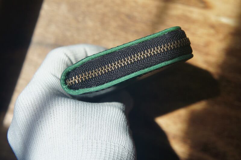 ルガトショルダーのミニラウンドファスナー【グリーン】｜手作り革財布