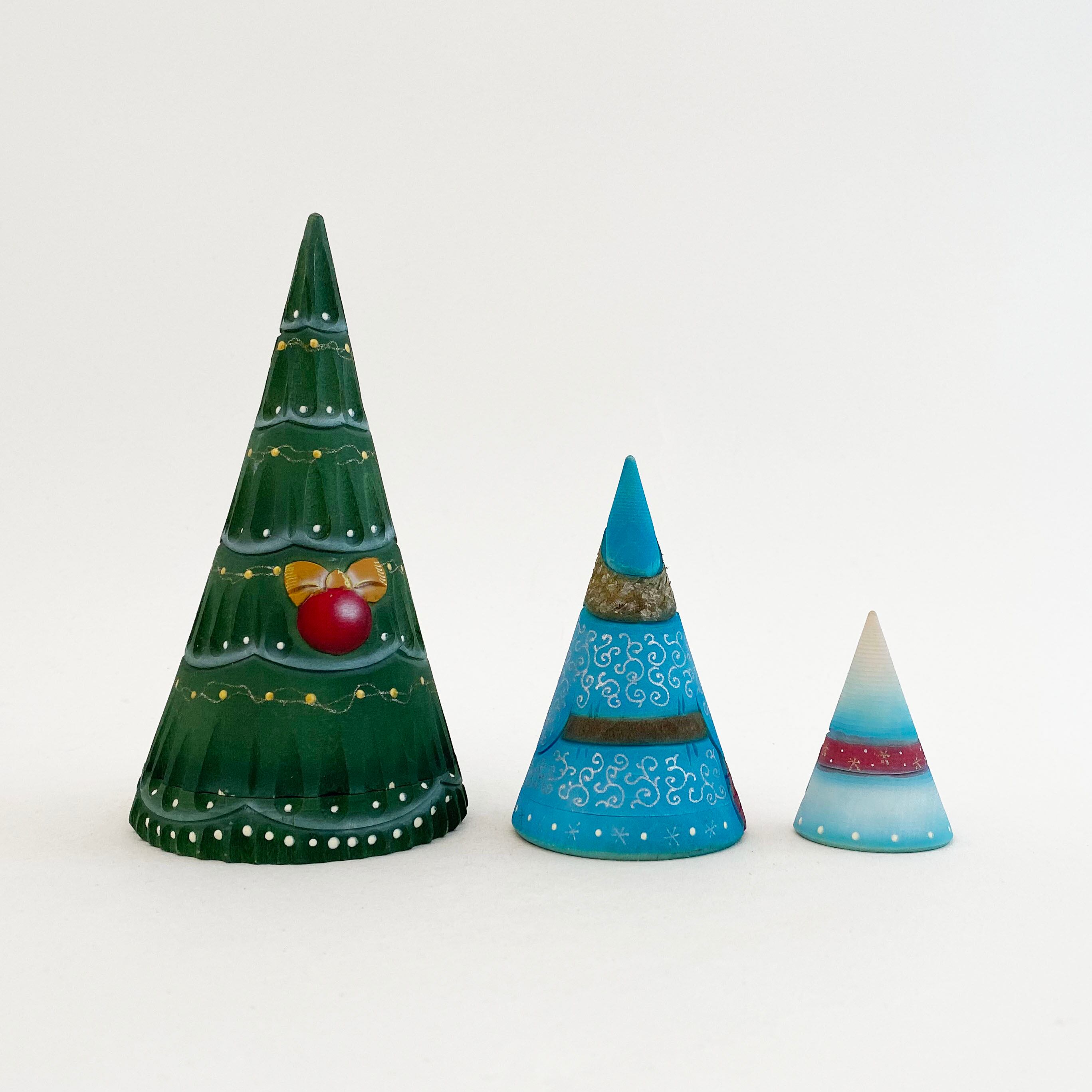 ツリー 円錐型木彫マトリョーシカ(コブロフ工房/3個組)