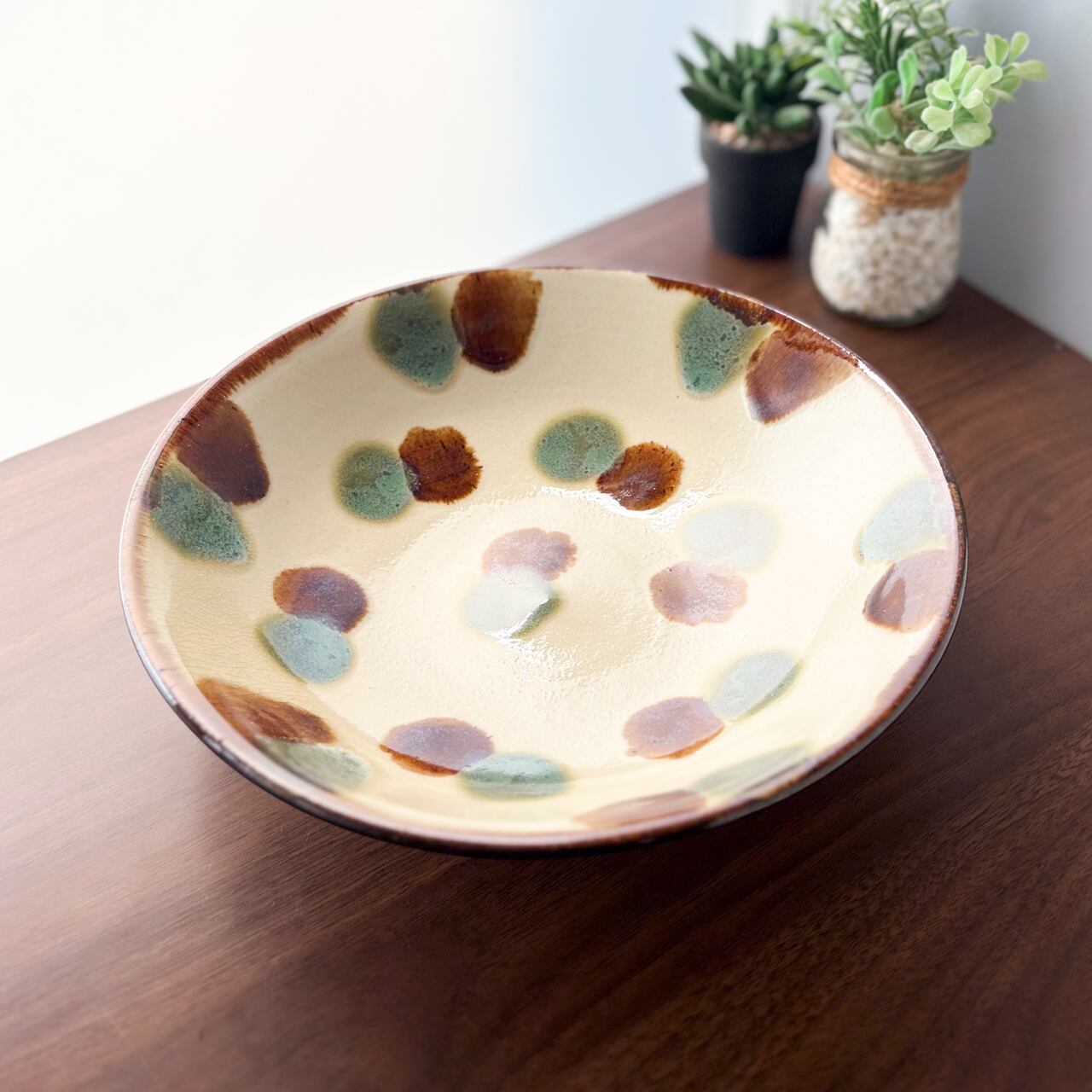 【仲間陶房】やちむん/仲間功/伝統的な絵付けデザイン《8寸皿:三彩》