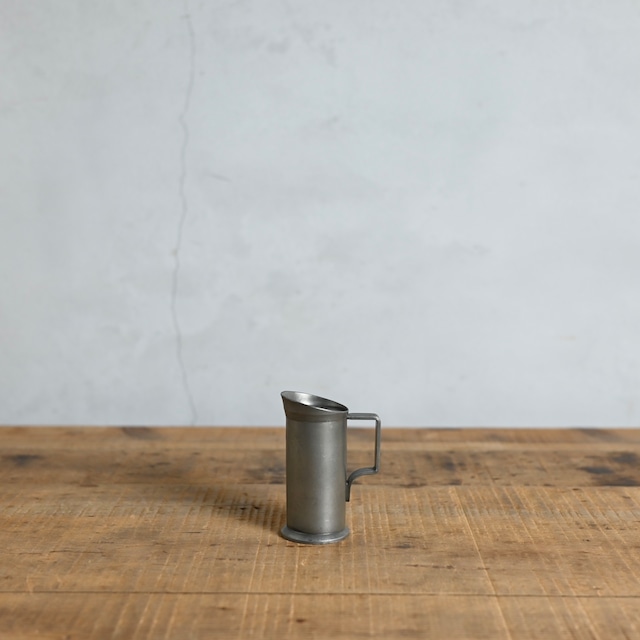 Pewter Measure Cup / ピューター メジャーカップ 〈ペン立て・花器・一輪挿し・アンティーク・ヴィンテージ〉112913